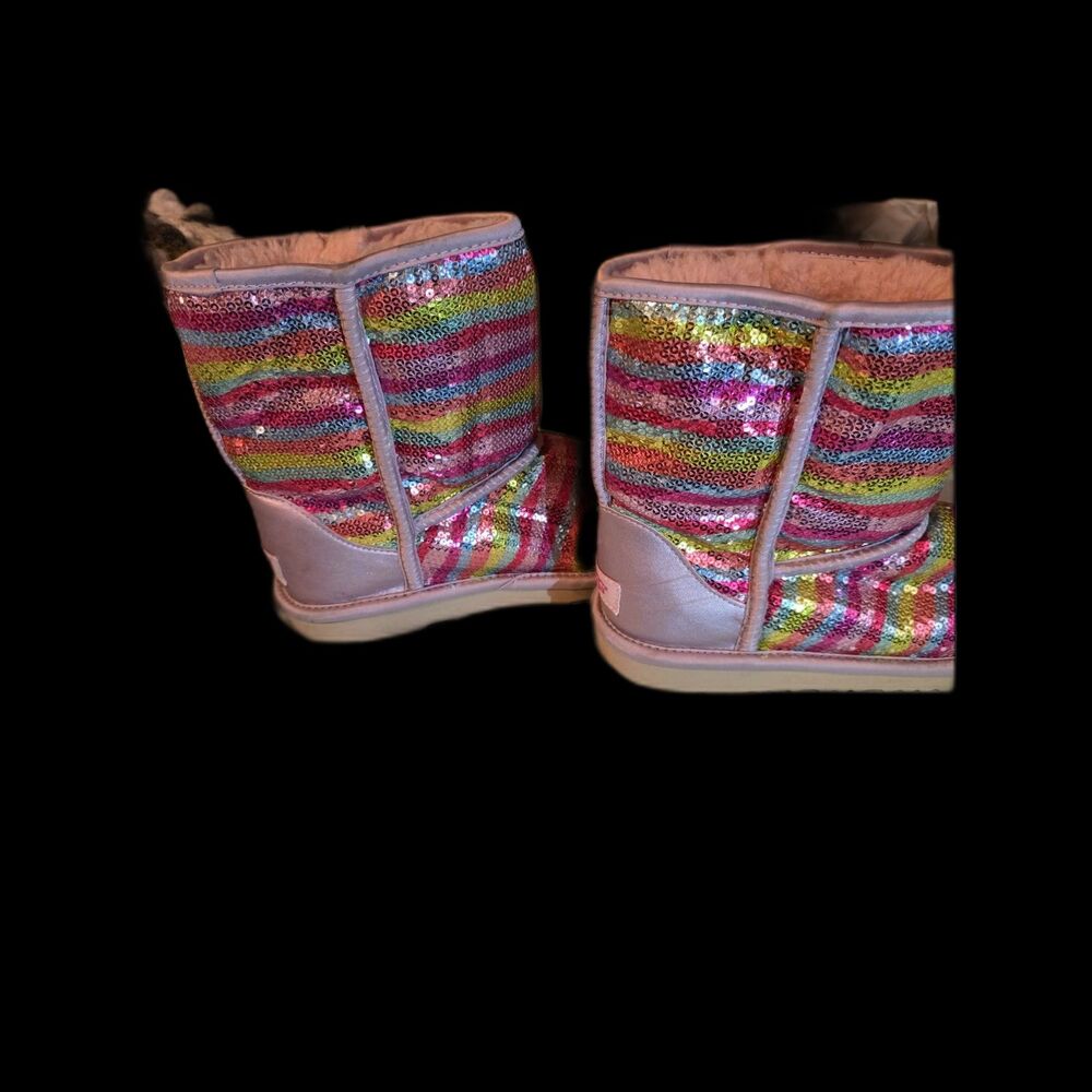UGG Classic Short II Mural boots featuring a colorful striped sequin design. - Picture 3 of 6